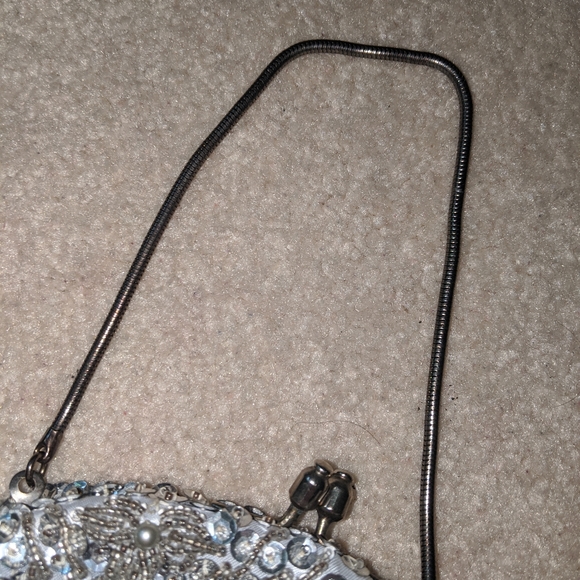 Silver sequin mini purse - Picture 4 of 11